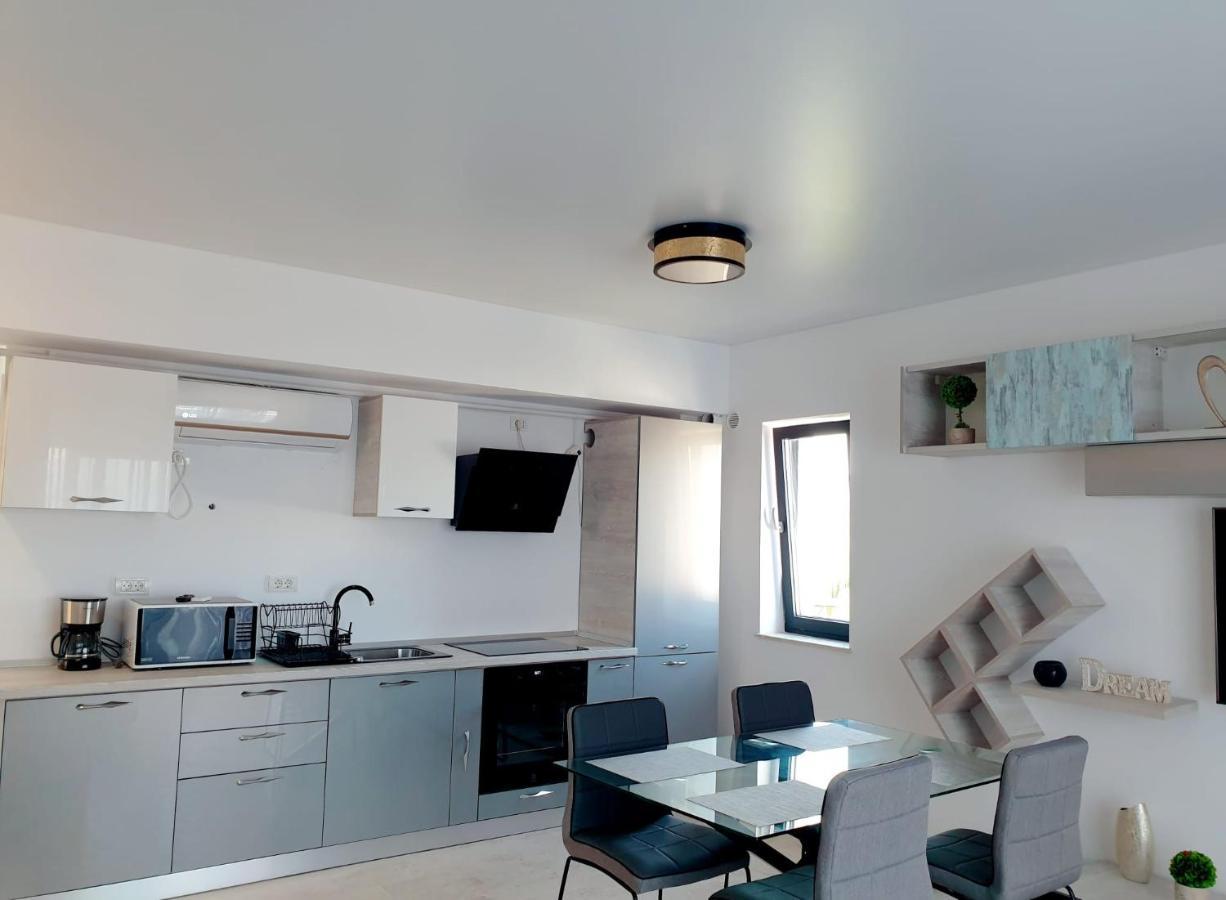 Năvodari Seafront Papaya Apartment מראה חיצוני תמונה